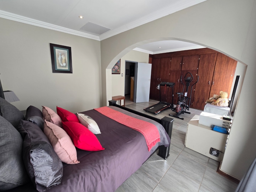 8 Bedroom Property for Sale in Grimbeeck Park North West